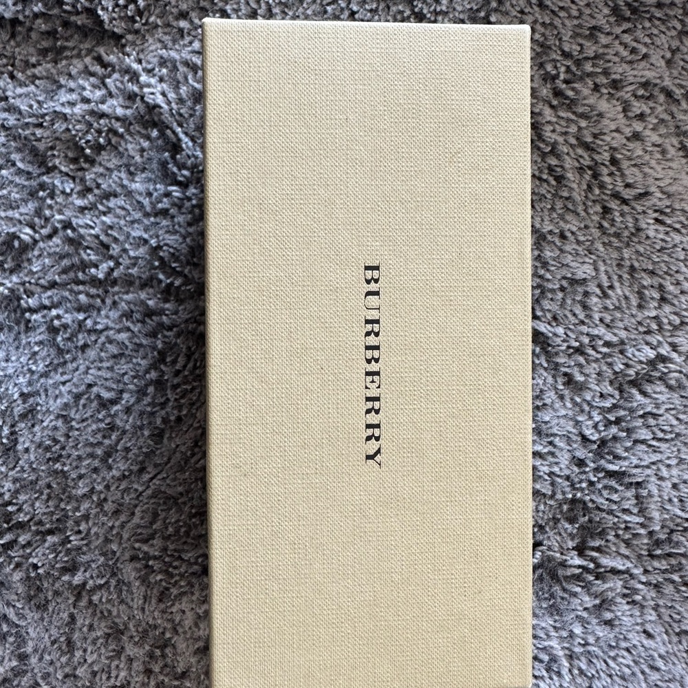 Burberry Beige Box